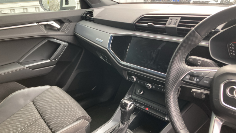 Audi Q3 35 TFSI S Line 5dr S Tronic Petrol Estate